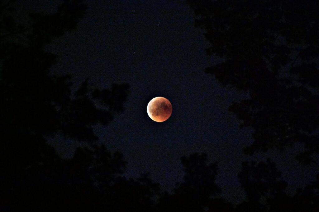 une eclipse lunaire