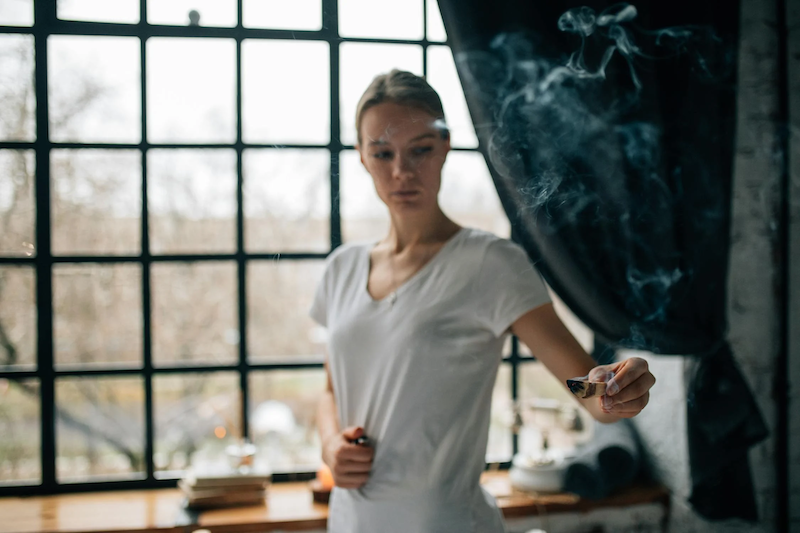 femme qui purifie son intérieur